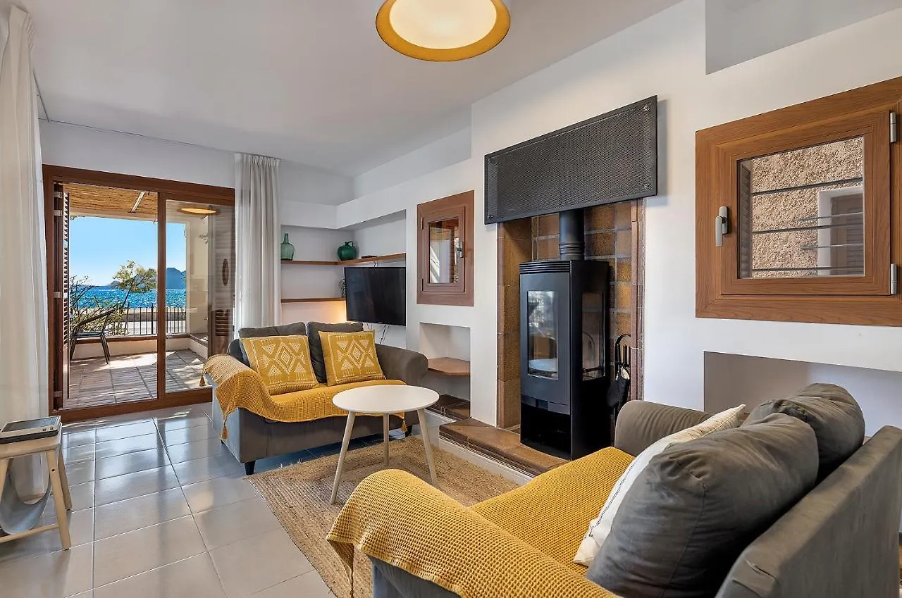 La Gola Apartment, First-Line Beachfront, Newly Refurbished 포엔샤 항구 스페인