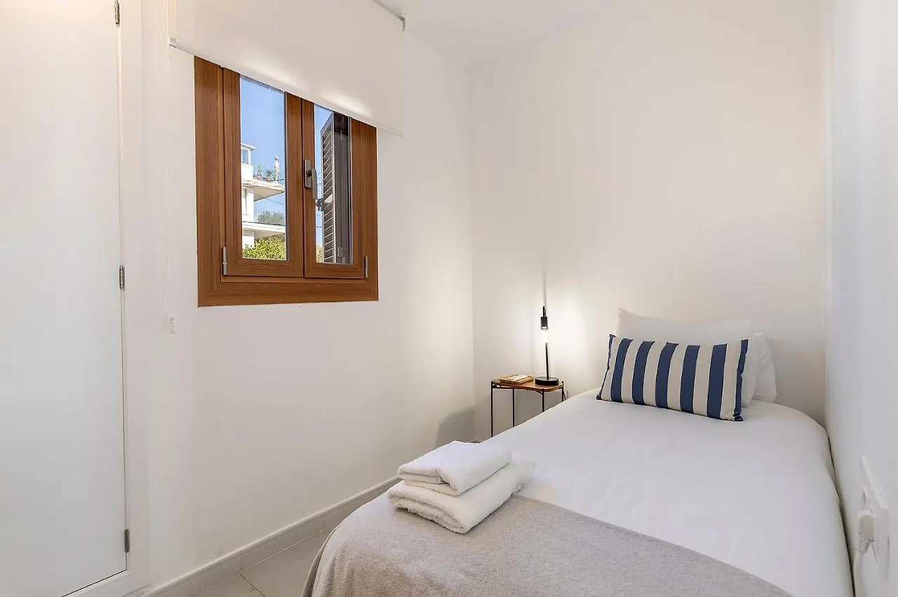 La Gola Apartment, First-Line Beachfront, Newly Refurbished 포엔샤 항구 스페인