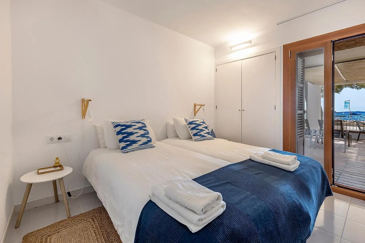 La Gola Apartment, First-Line Beachfront, Newly Refurbished 포엔샤 항구 아파트